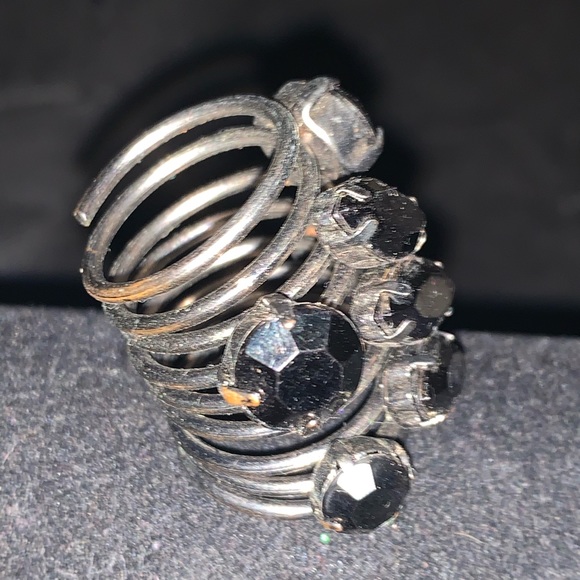 Ring - Picture 2 of 3